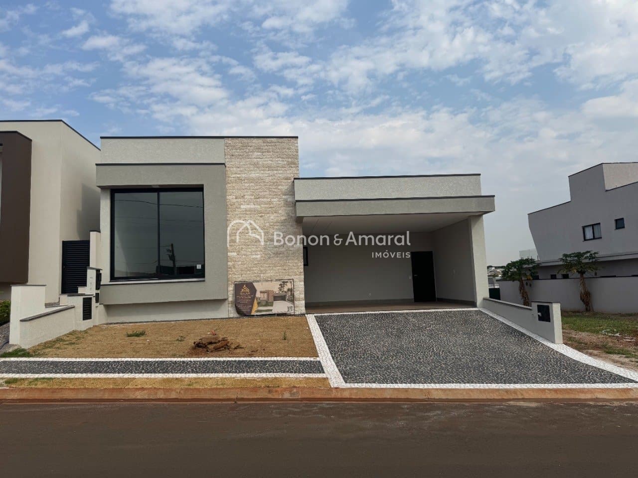 Casa em Condomínio à Venda - Parque Brasil 500 em Paulínia / SP