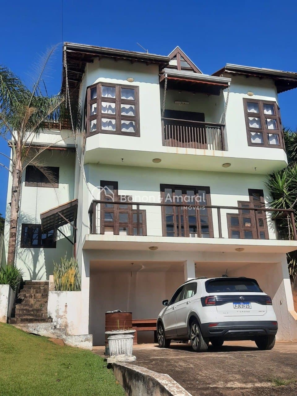 Casa em Condomínio à Venda - Chácaras Alpina em Valinhos / SP