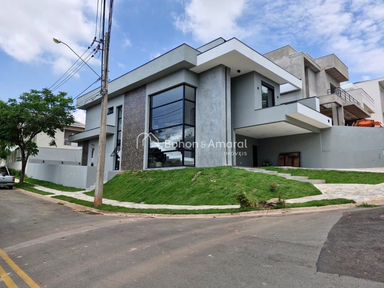 Casa em Condomínio à Venda - Residencial Santa Maria em Valinhos / SP