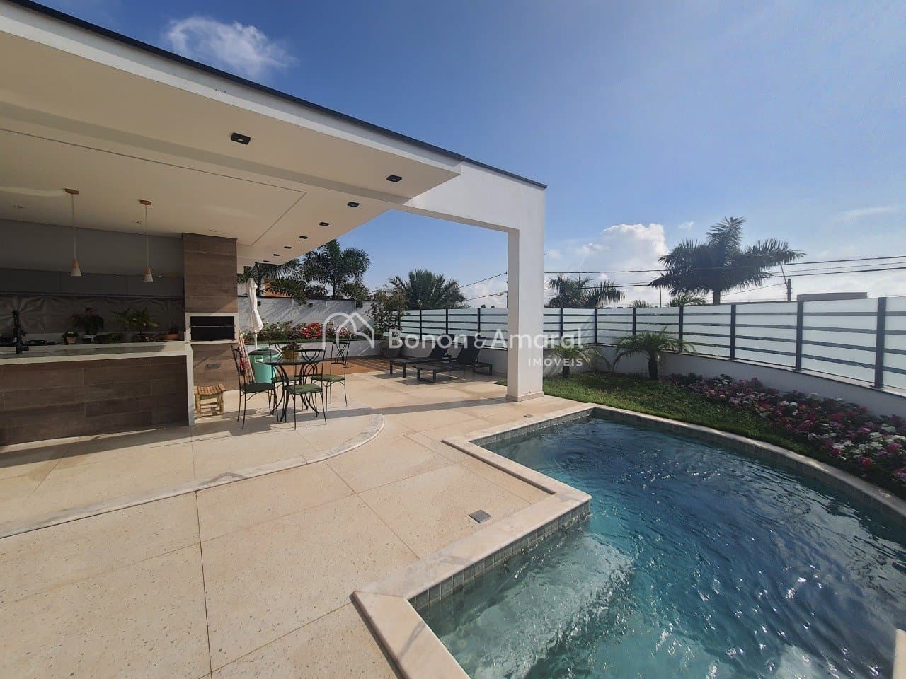Casa em Condomínio à Venda - Parque Brasil 500 em Paulínia / SP