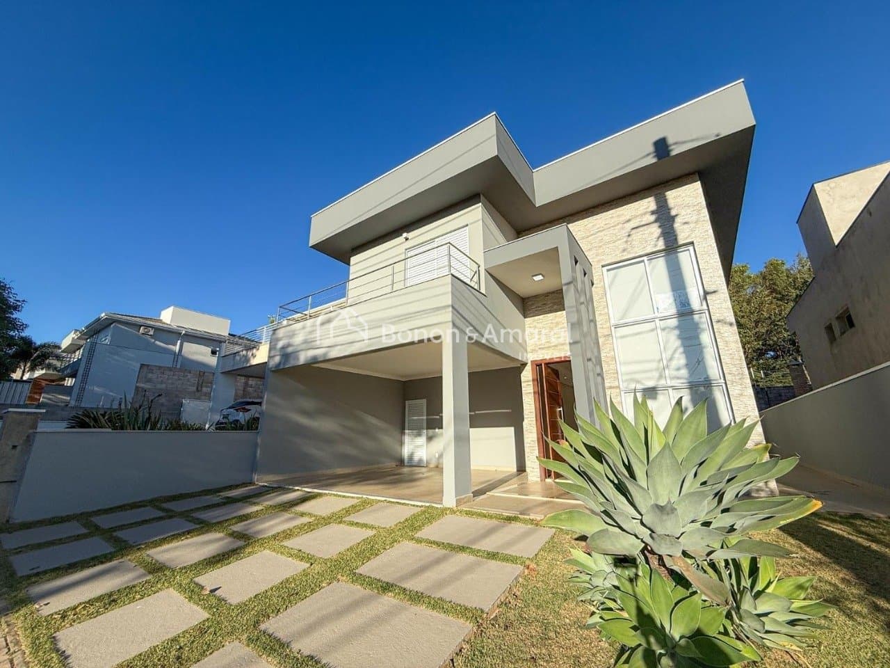 Casa em Condomínio à Venda - Pinheiro em Valinhos / SP