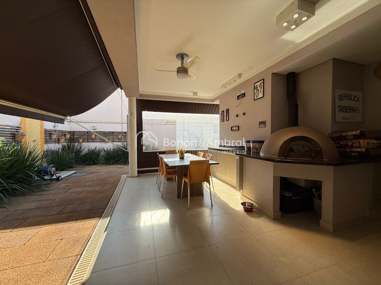 Casa em Condomínio à Venda - Parque Brasil 500 em Paulínia / SP