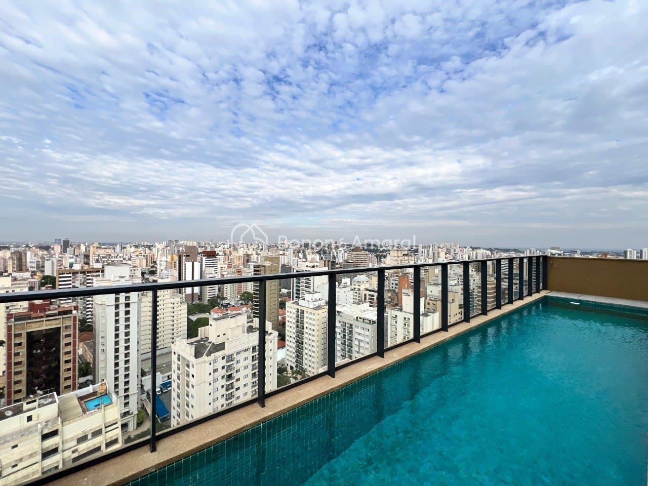 Apartamento à Venda - Cambuí em Campinas / SP