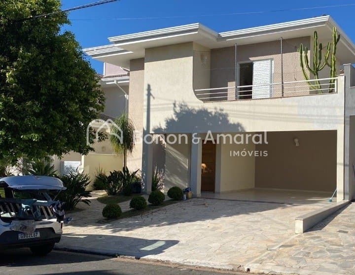 Casa em Condomínio para Alugar - Pinheiro em Valinhos / SP