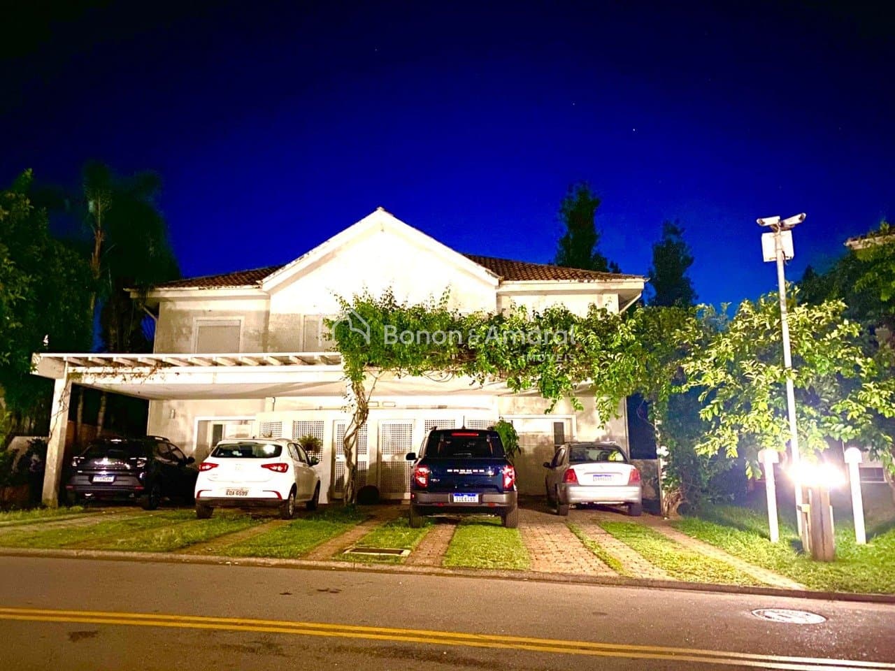 Casa em Condomínio para Alugar - Loteamento Alphaville Campinas em Campinas / SP