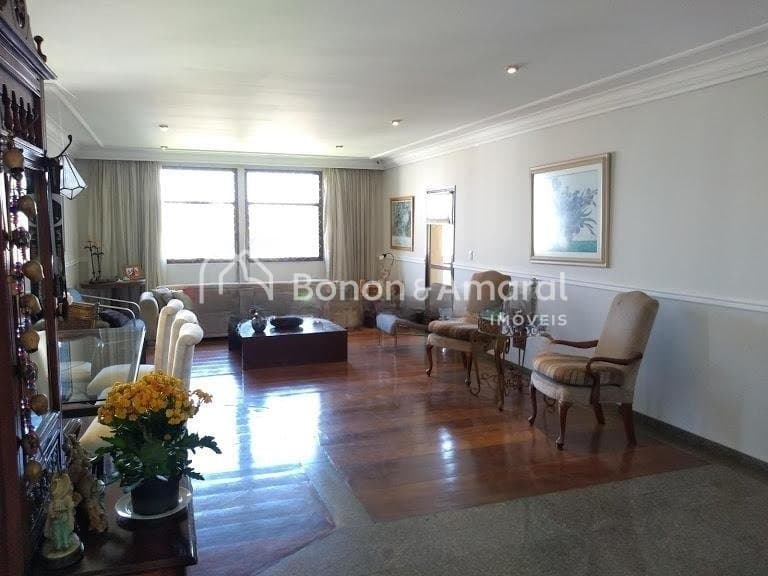 Apartamento à Venda - Cambuí em Campinas / SP