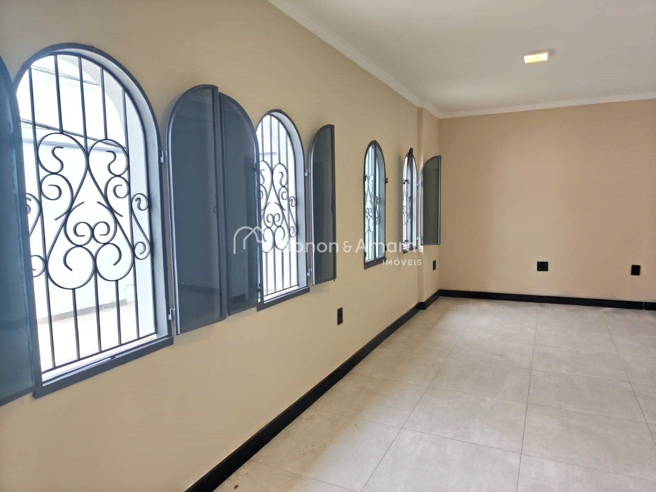 Casa à Venda - Vila Nogueira em Campinas / SP