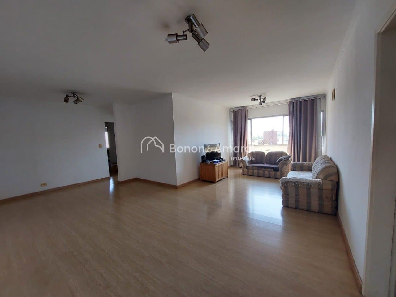 Apartamento à Venda no Centro em Campinas / SP