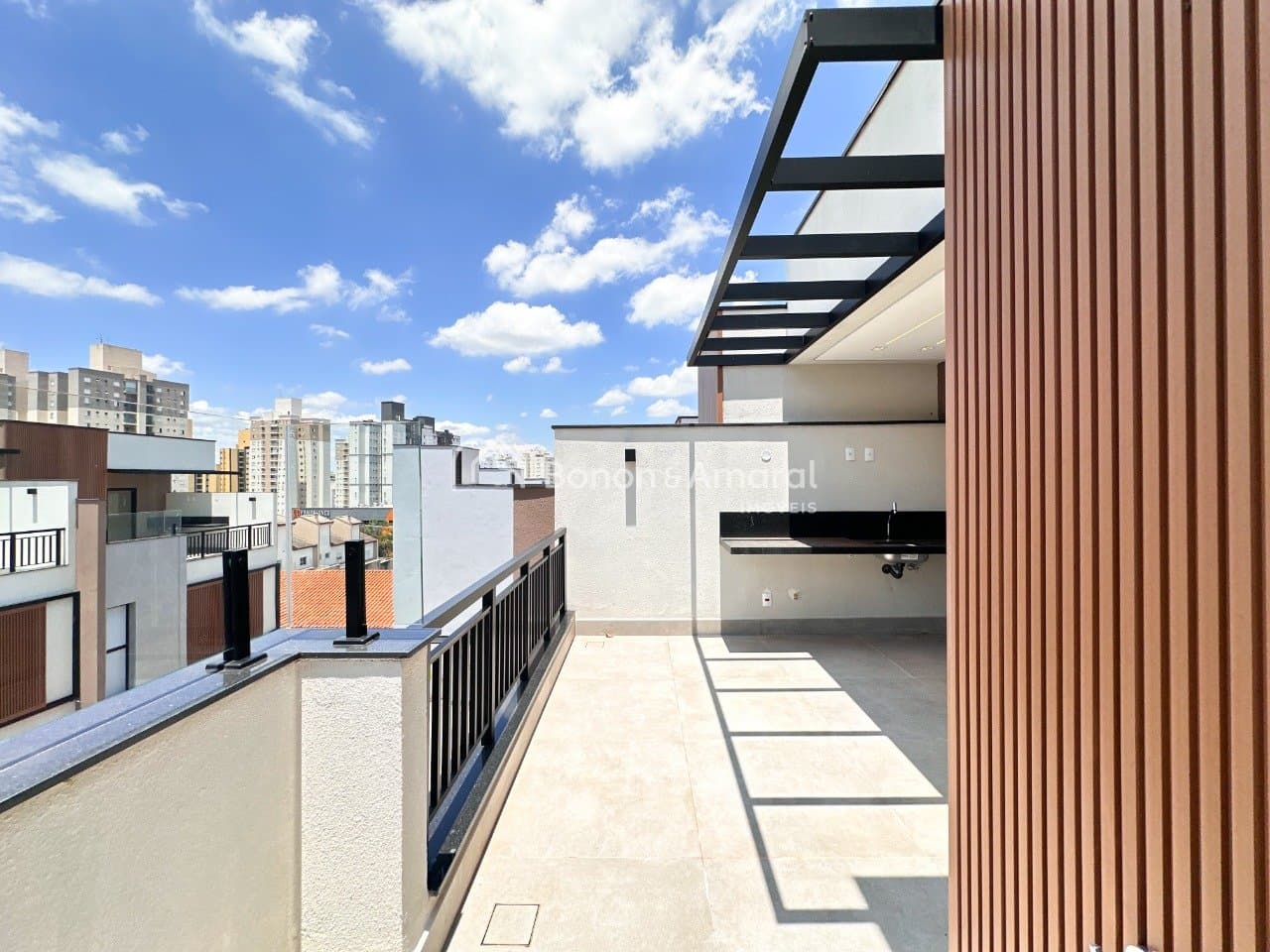Casa em Condomínio à Venda - Chácara Primavera em Campinas / SP