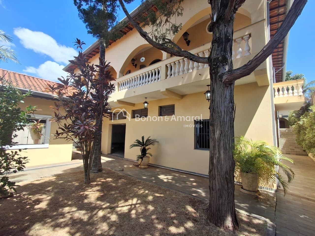 Casa à Venda - Chácara Primavera em Campinas / SP