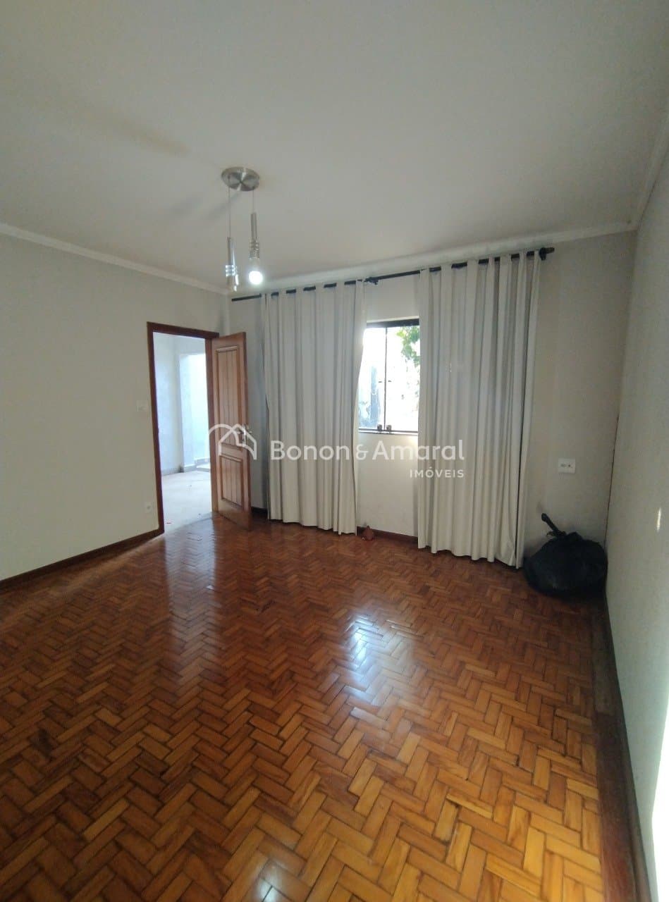 Casa à Venda - Parque Taquaral em Campinas / SP