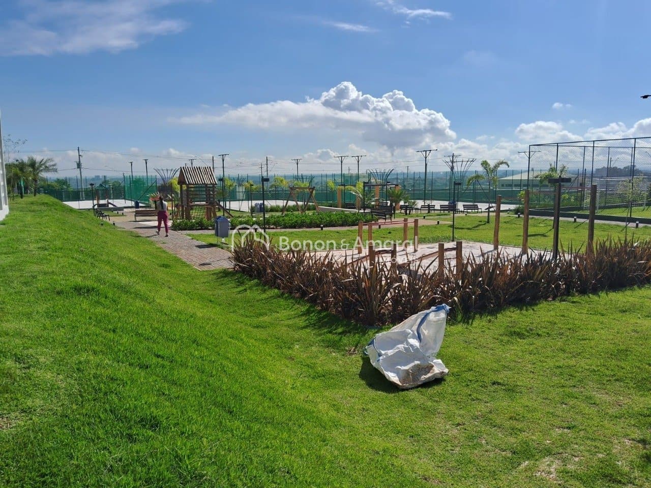 Terreno em condomínio à Venda - Jardim Flamboyant em Paulínia / SP
