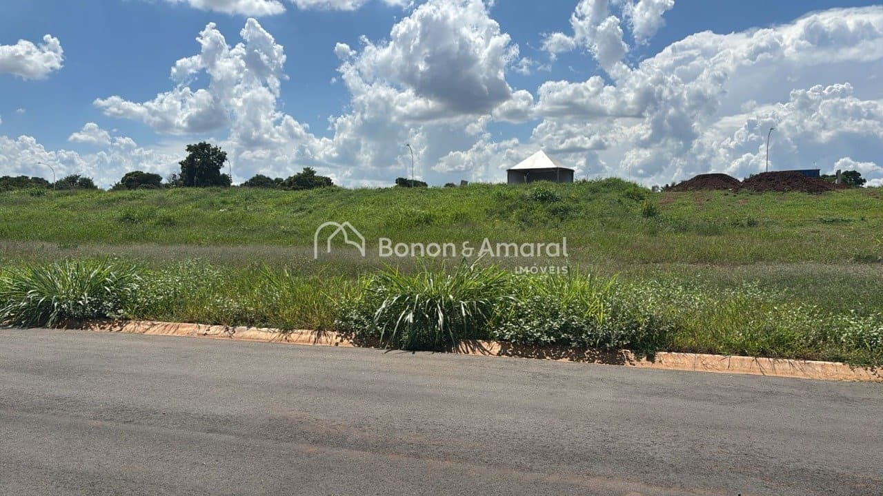 Terreno em condomínio à Venda no Santa Terezinha em Paulínia / SP