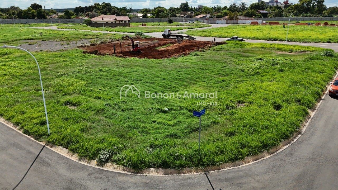 Terreno em condomínio à Venda no Santa Terezinha em Paulínia / SP