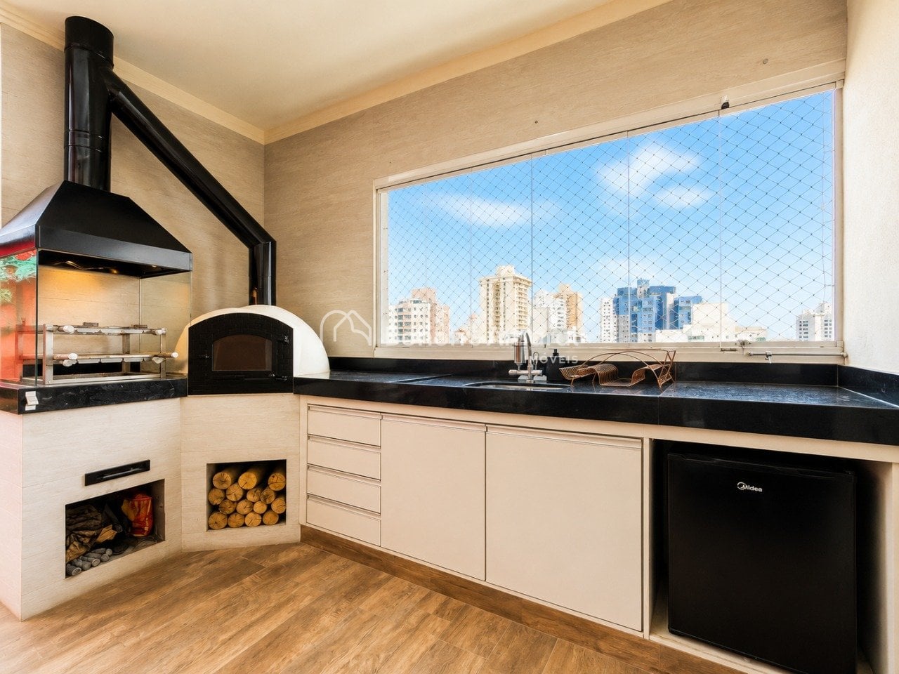 Apartamento à Venda - Mansões Santo Antônio em Campinas / SP