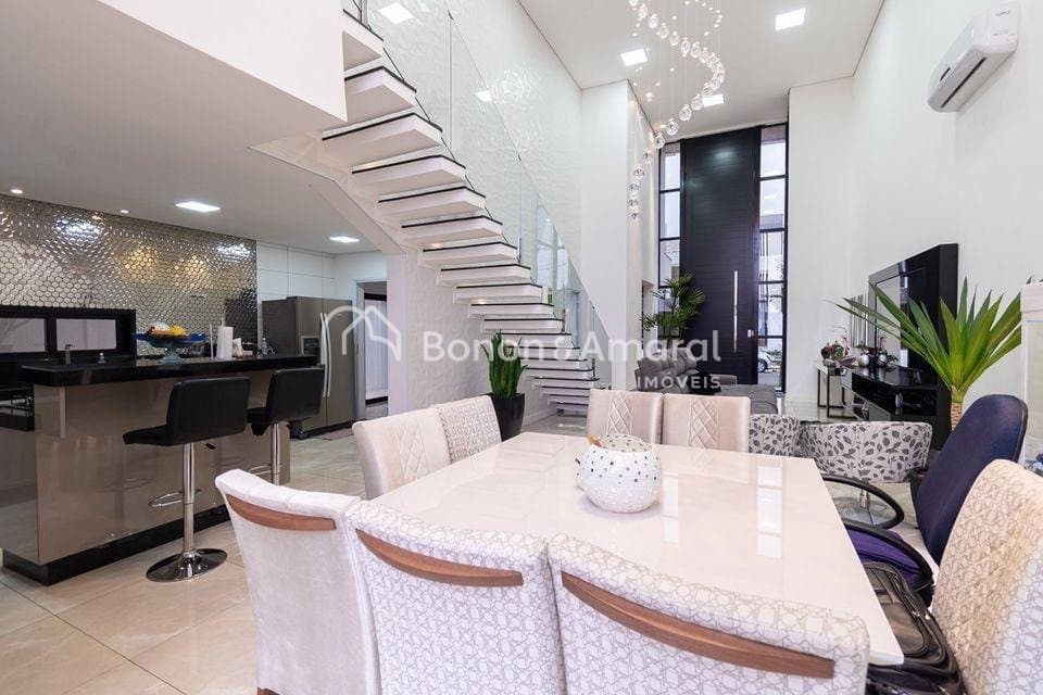 Casa em Condomínio à Venda no Residencial Jardim Do Jatobá em Hortolândia / SP