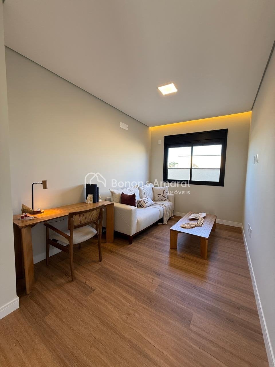 Casa em Condomínio à Venda - em