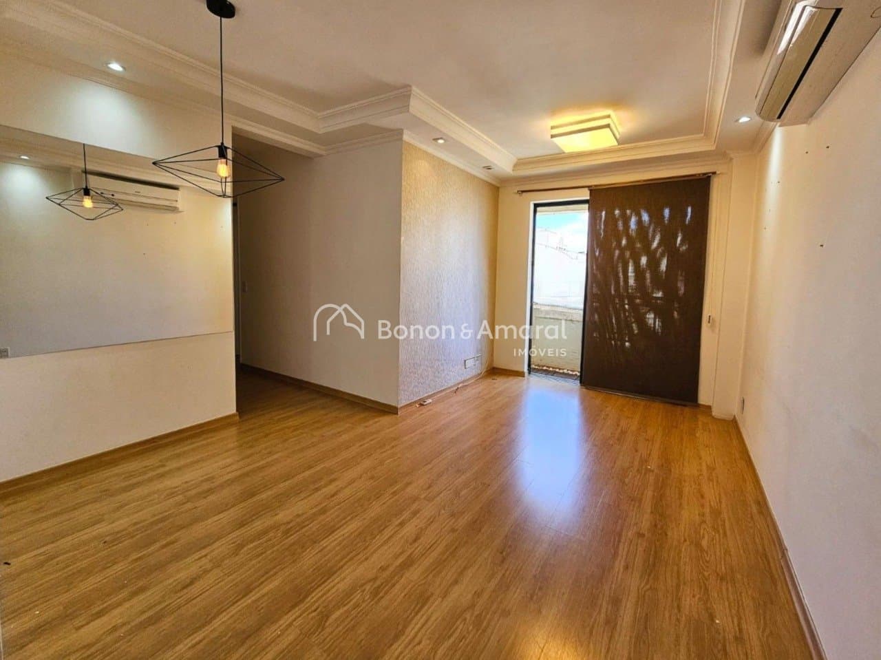 Apartamento à Venda - Parque Rural Fazenda Santa Cândida em Campinas / SP