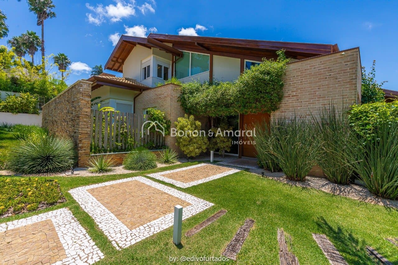 Casa em Condomínio à Venda - Pinheiro em Valinhos / SP