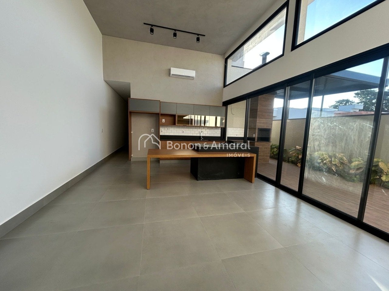 Casa em Condomínio à Venda no Parque Brasil 500 em Paulínia / SP