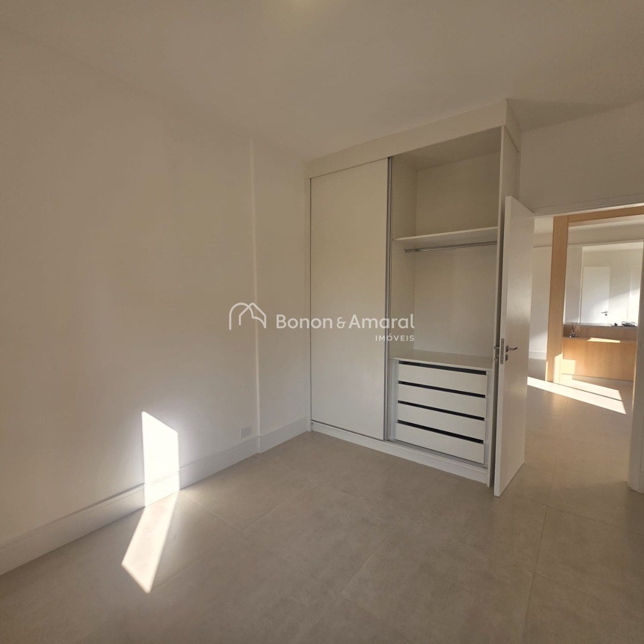 Apartamento no Edifício Santos Dumont, Cambuí, Campinas/SP