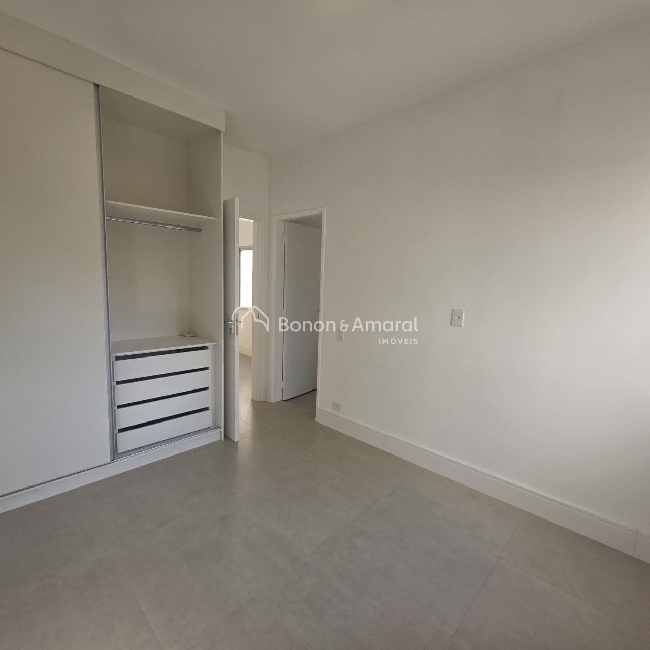 Apartamento no Edifício Santos Dumont, Cambuí, Campinas/SP