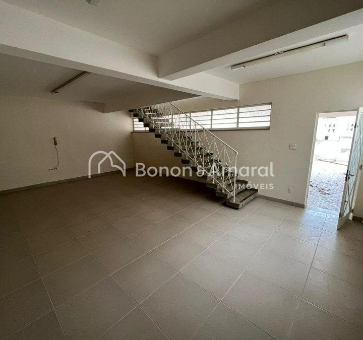 Casa à Venda - Chácara da Barra em Campinas / SP