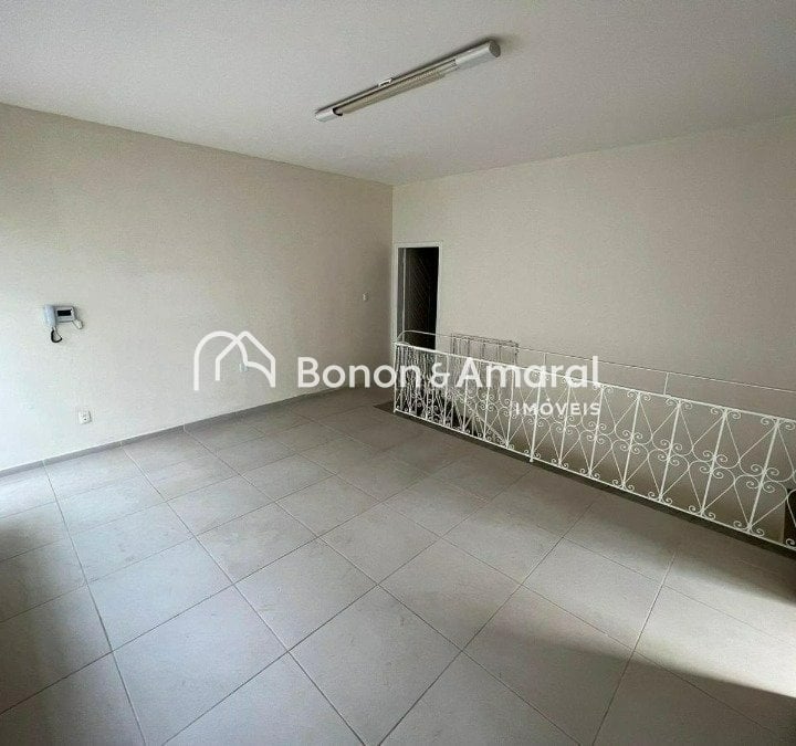 Casa à Venda - Chácara da Barra em Campinas / SP