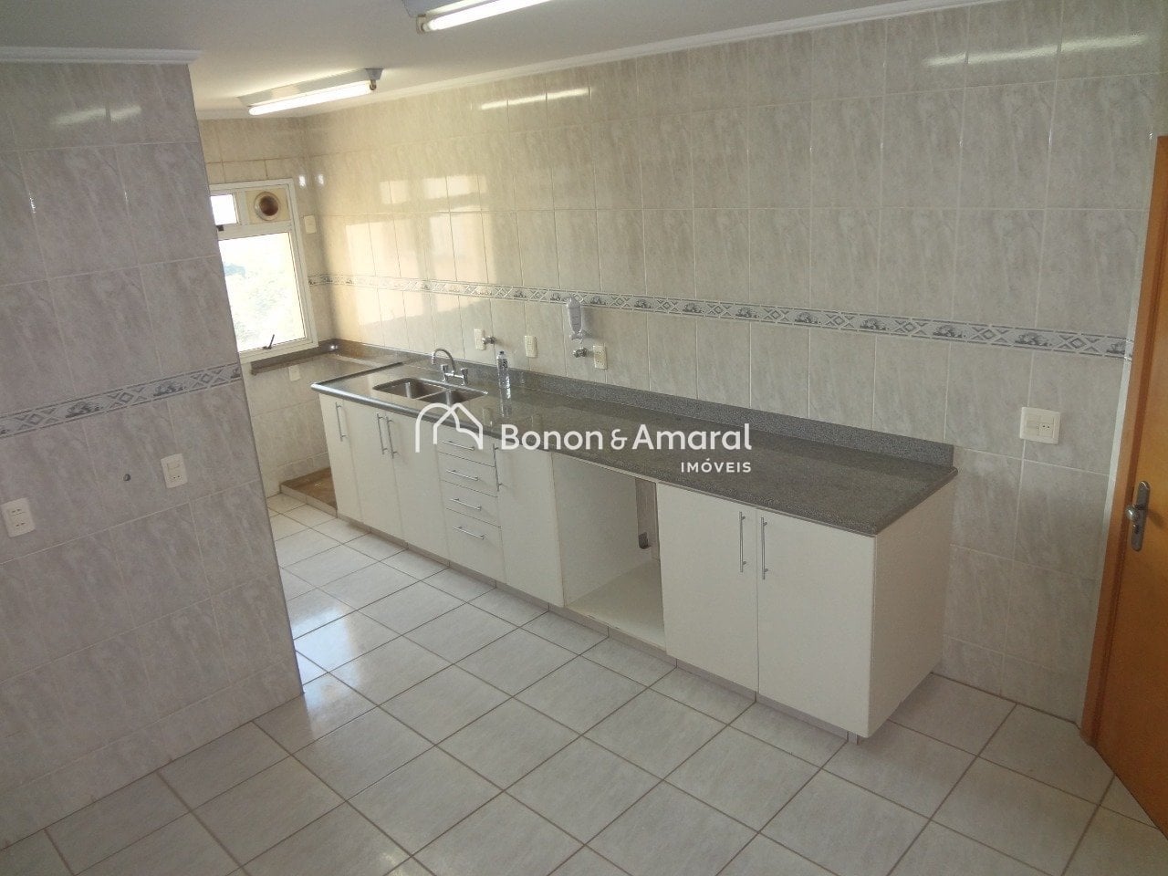Apartamento à Venda - Mansões Santo Antônio em Campinas / SP