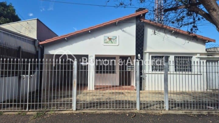 Casa à Venda - Arruamento Luiz Vicentin em Campinas / SP