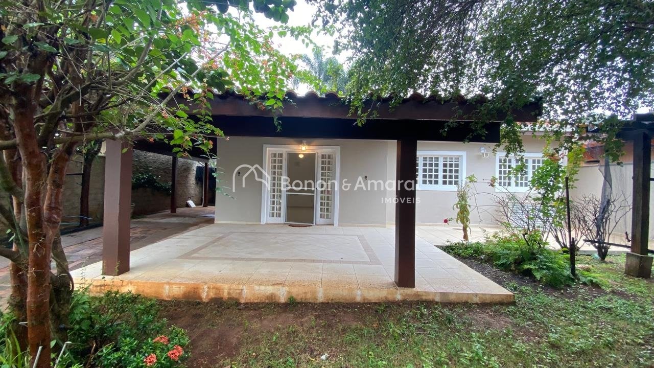 Casa em Condomínio à Venda - Loteamento Caminhos de São Conrado (Sousas) em Campinas / SP