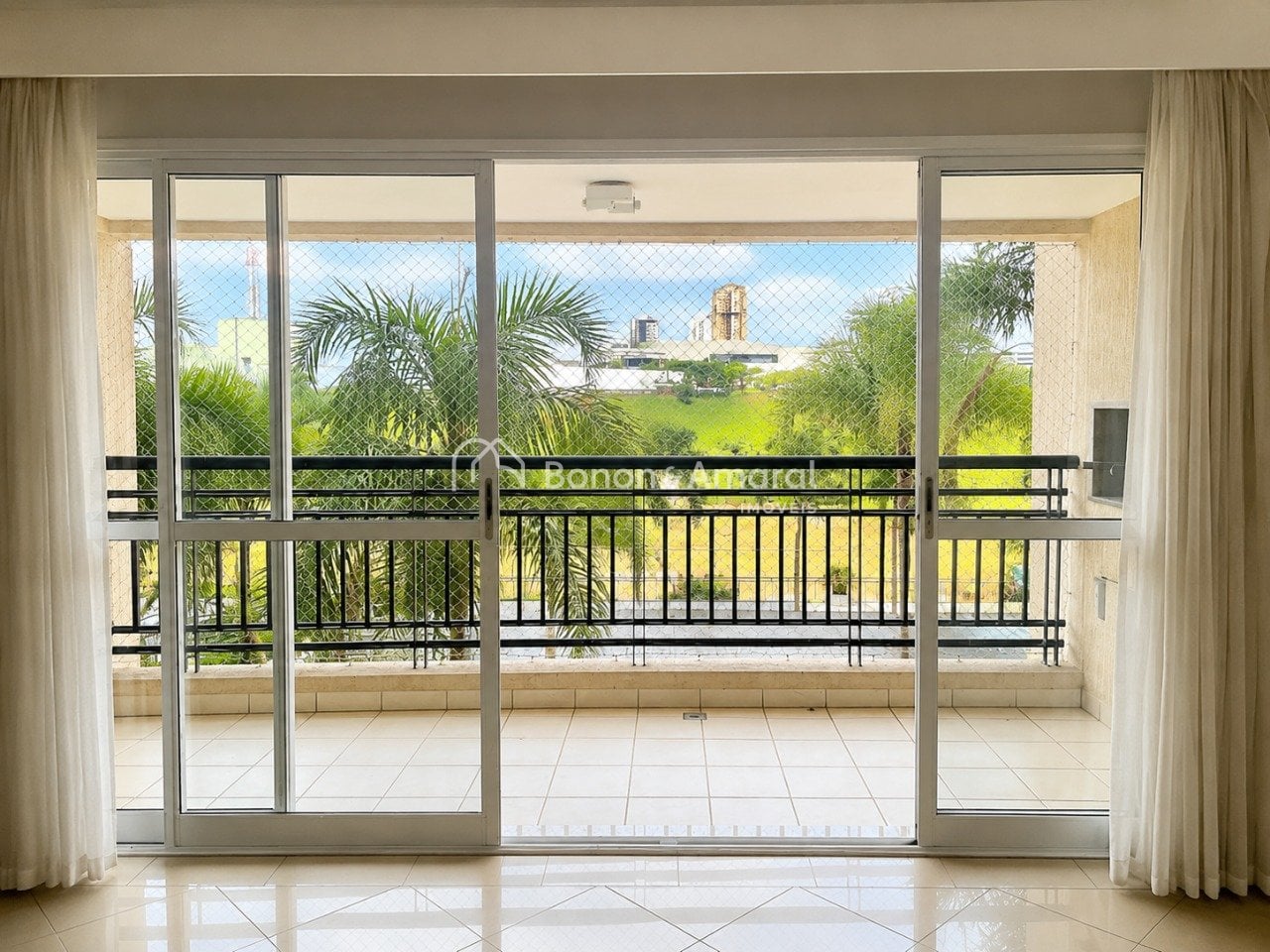 Apartamento no The Plaza Tower, Vila Brandina, Campinas/SP
