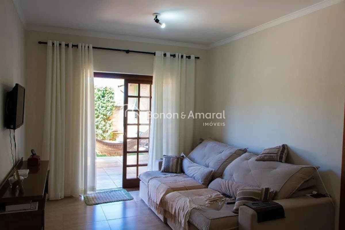Casa à Venda - Parque Rural Fazenda Santa Cândida em Campinas / SP