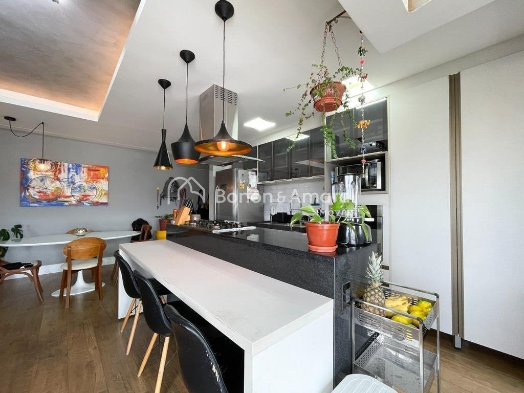 Apartamento à Venda no Cambuí em Campinas / SP