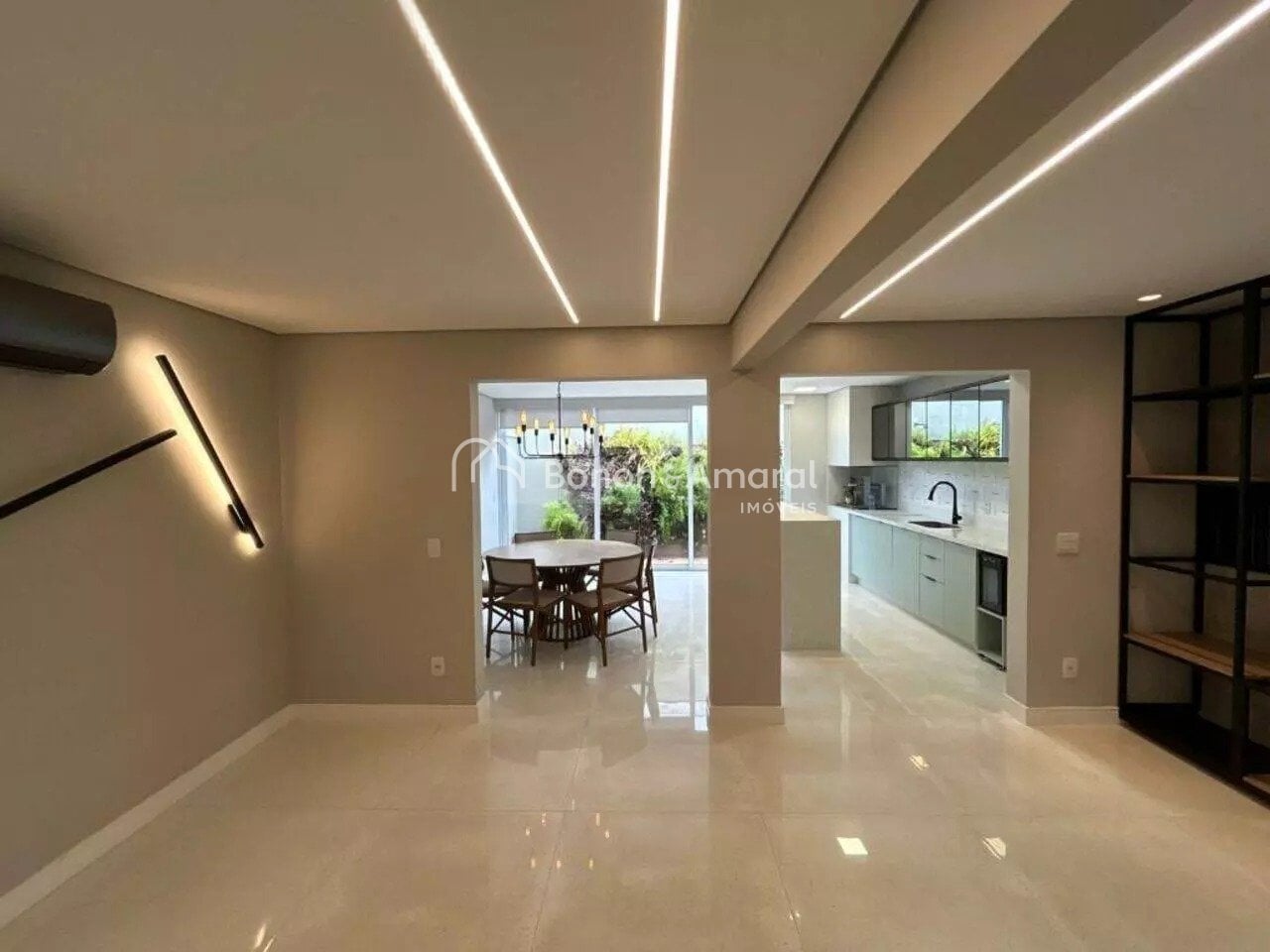 Casa em Condomínio à Venda no Jardim Santa Marcelina em Campinas / SP