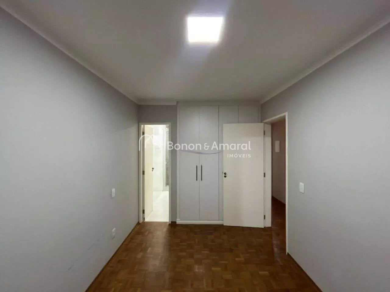 Casa em Condomínio à Venda no Jardim Santa Marcelina em Campinas / SP