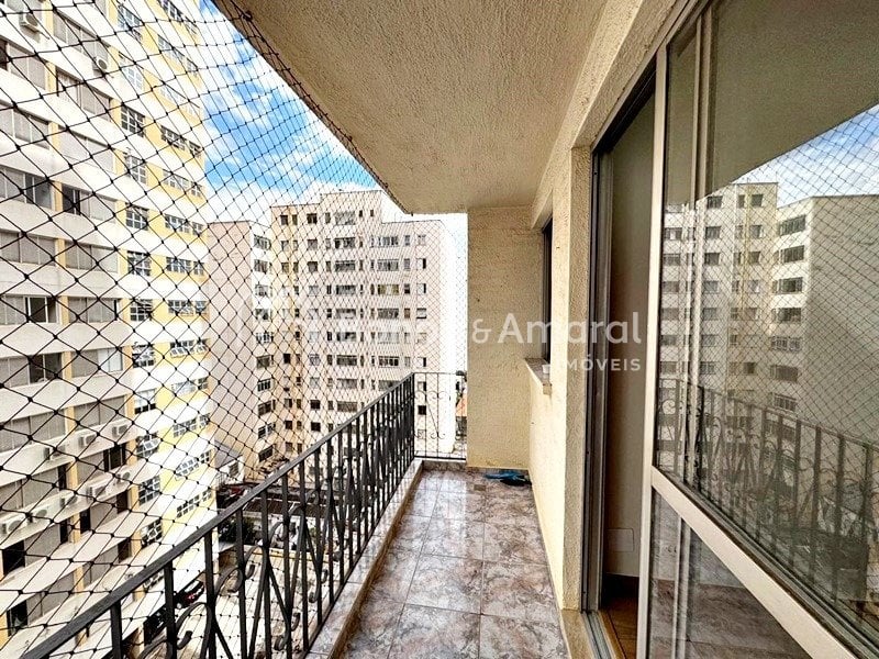 Apartamento à Venda - Cambuí em Campinas / SP