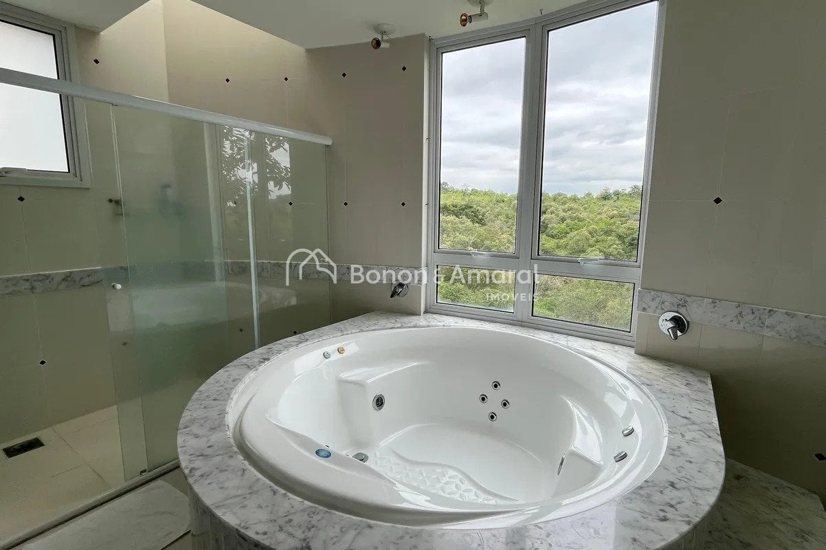 Casa em Condomínio à Venda no Sítios de Recreio Gramado em Campinas / SP