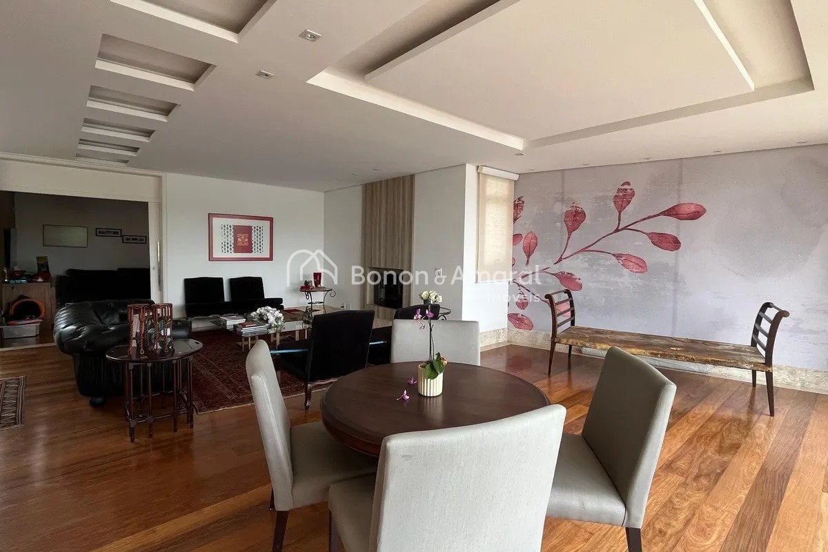 Casa em Condomínio à Venda no Sítios de Recreio Gramado em Campinas / SP