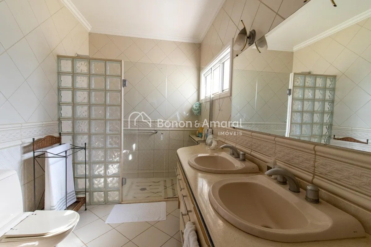 Casa em Condomínio à Venda no Jardim Madalena em Campinas / SP
