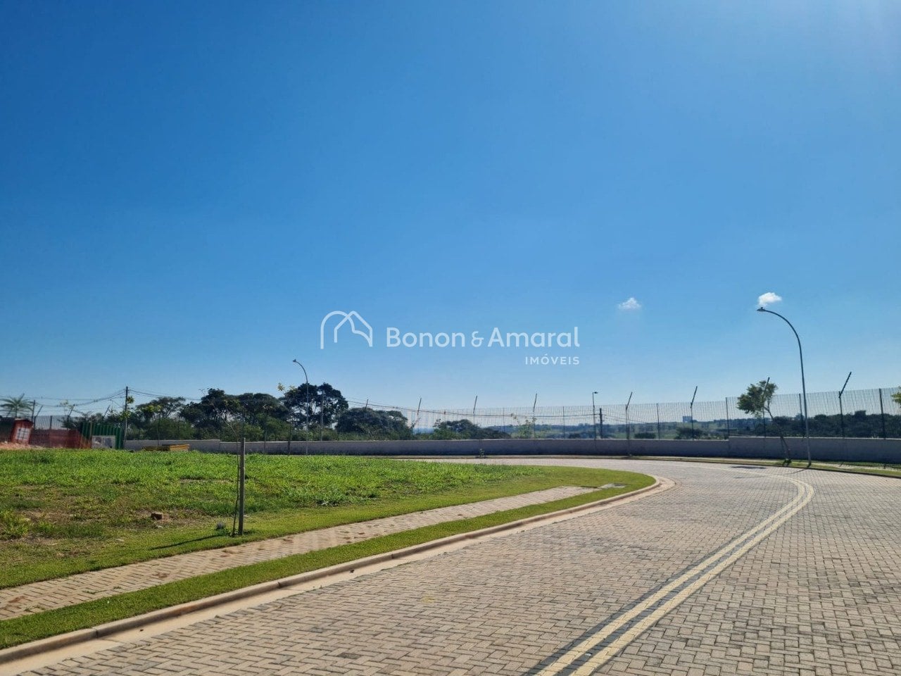 Terreno em condomínio à Venda no Bairro das Palmeiras em Campinas / SP