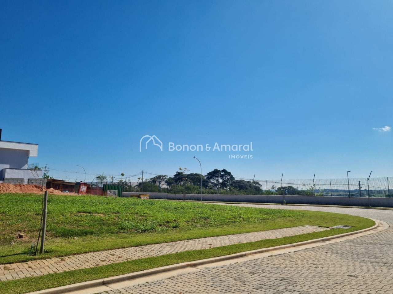 Terreno em condomínio à Venda no Bairro das Palmeiras em Campinas / SP