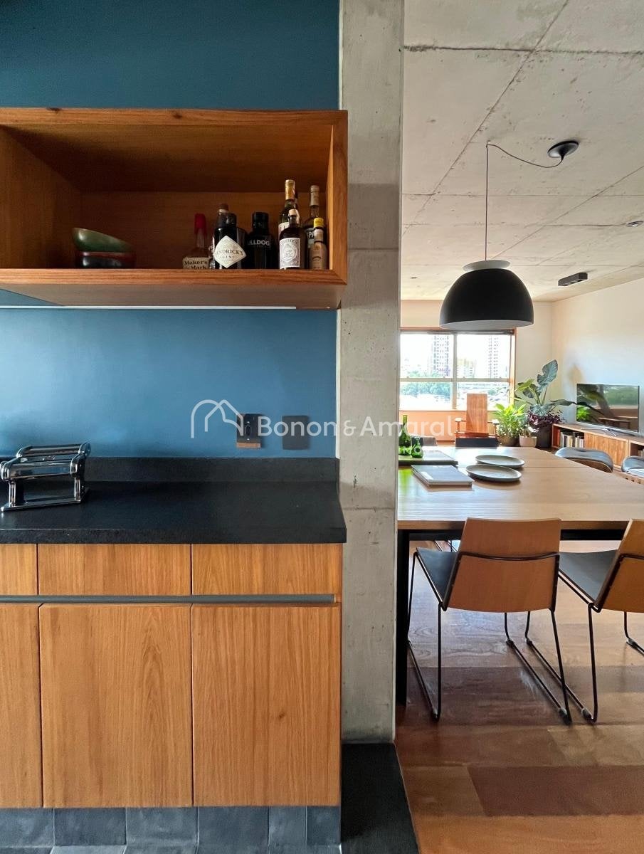 Apartamento à Venda - Cambuí em Campinas / SP