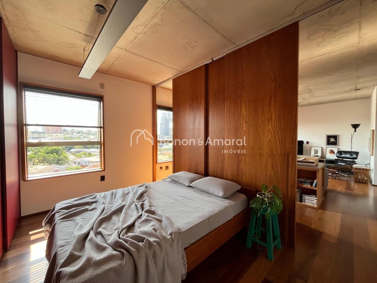 Apartamento à Venda - Cambuí em Campinas / SP