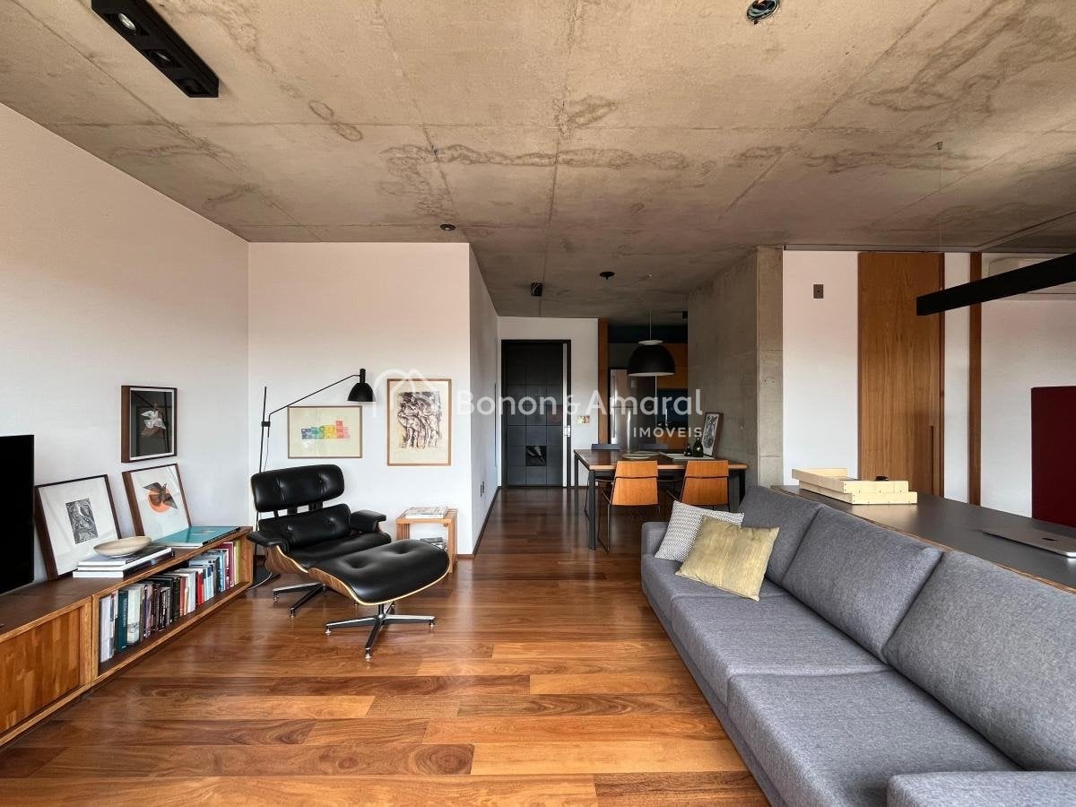 Apartamento à Venda - Cambuí em Campinas / SP