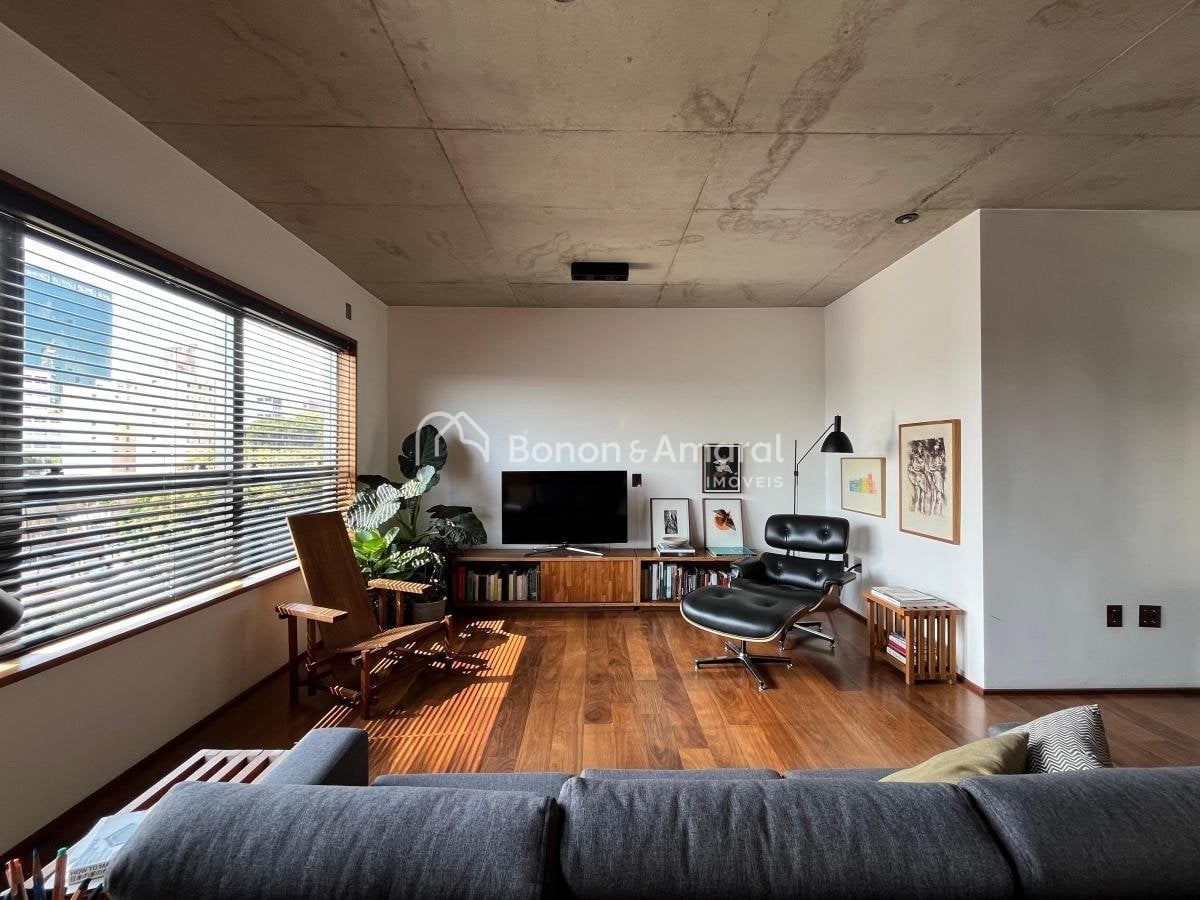 Apartamento à Venda - Cambuí em Campinas / SP