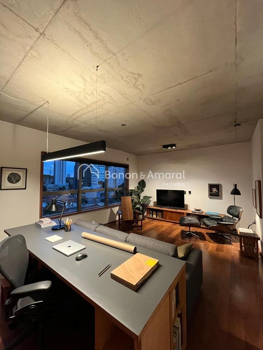 Apartamento à Venda - Cambuí em Campinas / SP