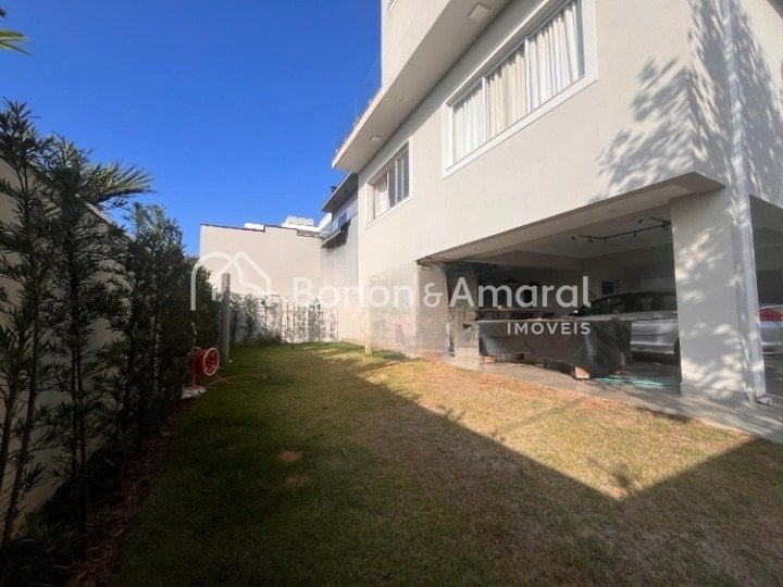 Casa em Condomínio à Venda - Pinheiro em Valinhos / SP