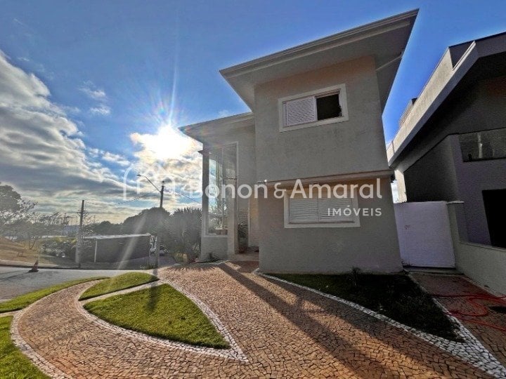 Casa em Condomínio à Venda - Pinheiro em Valinhos / SP