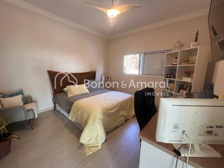 Casa em Condomínio à Venda - Pinheiro em Valinhos / SP
